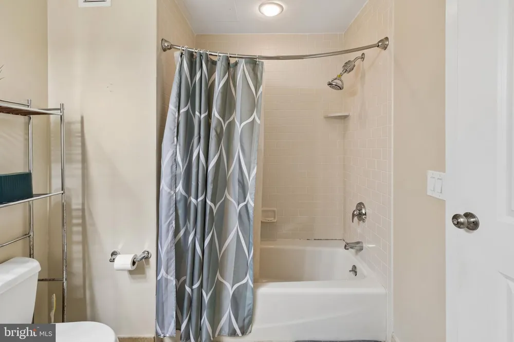 111 S 15TH STREET #1803 Philadelphia, PA 19102