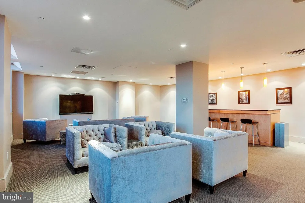111 S 15TH STREET #1803 Philadelphia, PA 19102