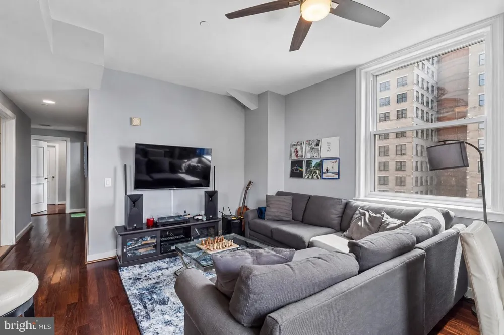 111 S 15TH STREET #1803 Philadelphia, PA 19102