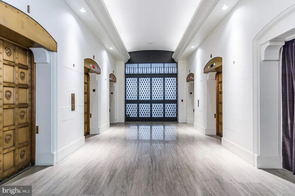 111 S 15TH STREET #1803 Philadelphia, PA 19102