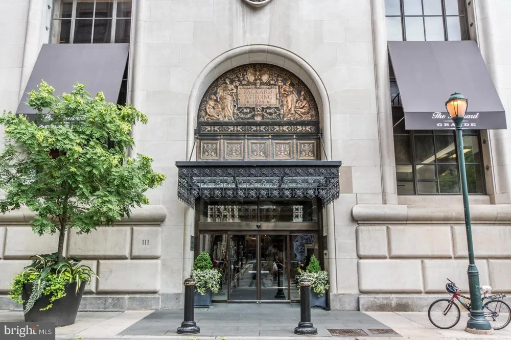 111 S 15TH STREET #1803 Philadelphia, PA 19102