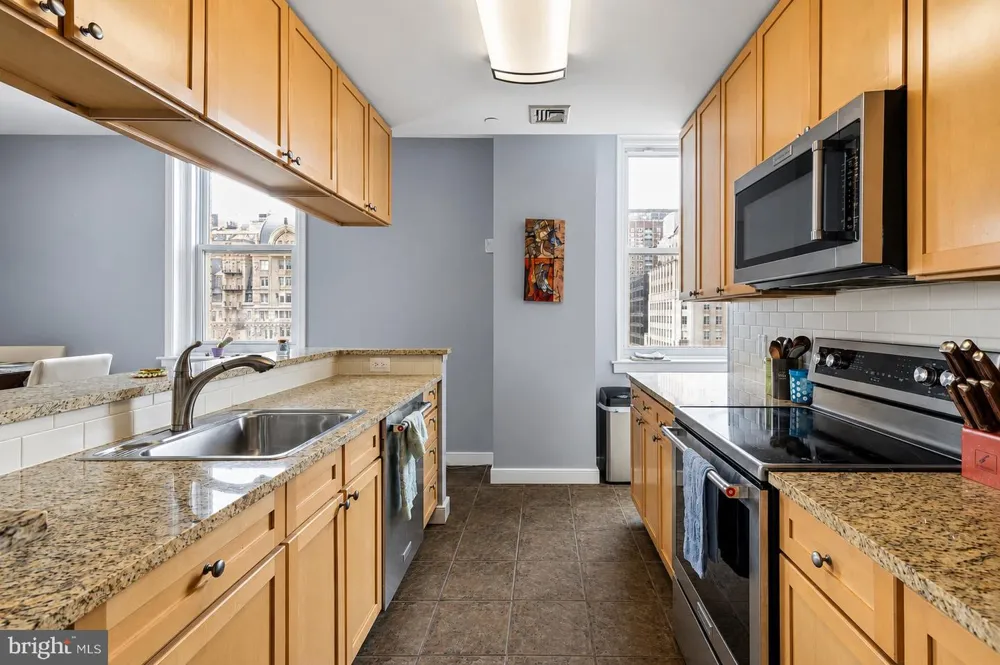 111 S 15TH STREET #1803 Philadelphia, PA 19102