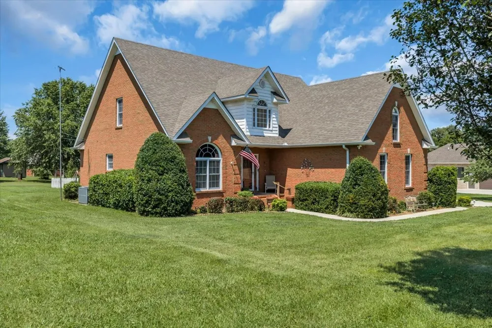 92 Freeman Ct Winchester, TN 37398