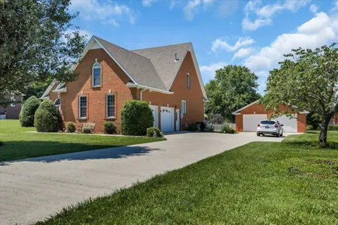 92 Freeman Ct