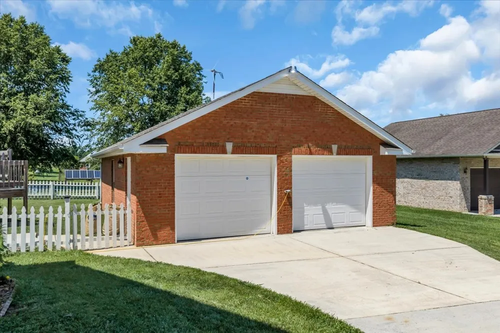 92 Freeman Ct Winchester, TN 37398