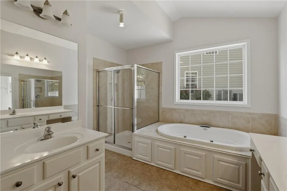 402 FREEDOM LANE Peachtree City, GA 30269
