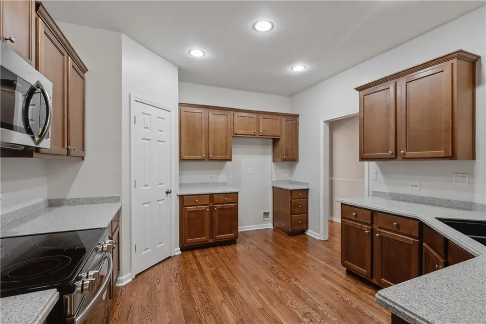 402 FREEDOM LANE Peachtree City, GA 30269