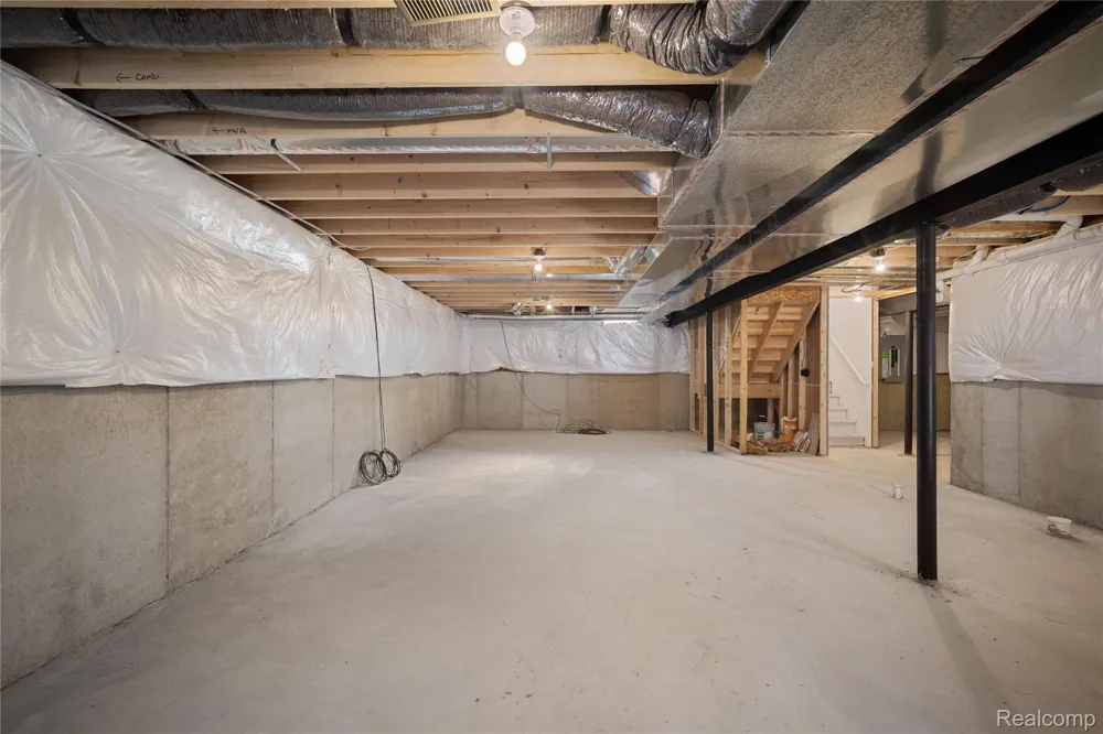 16085 Catalpa Ridge Drive Holly Township, MI 48442