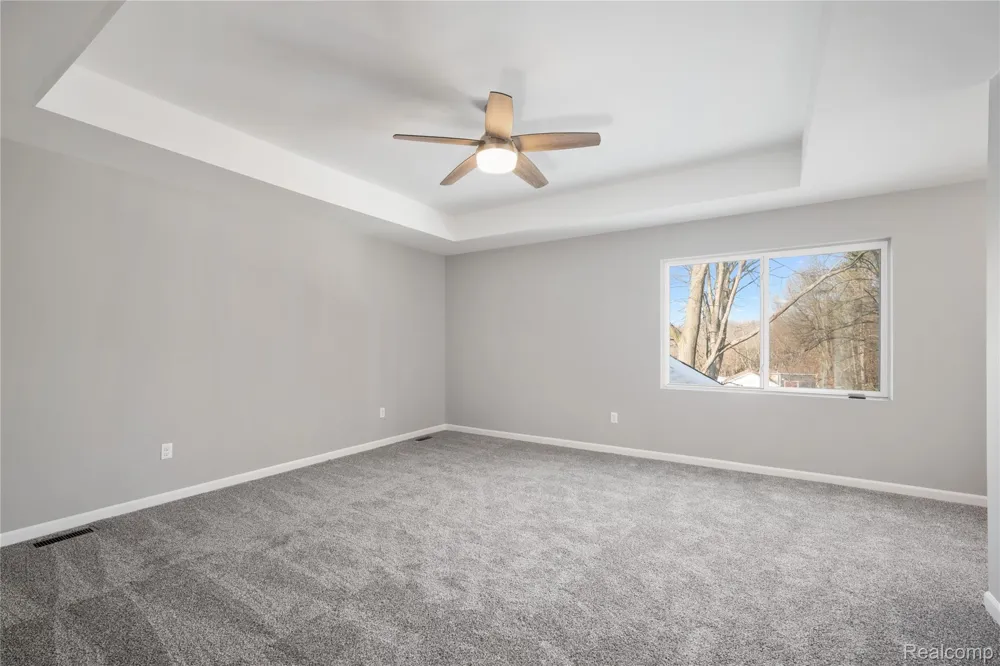 16085 Catalpa Ridge Drive Holly Township, MI 48442