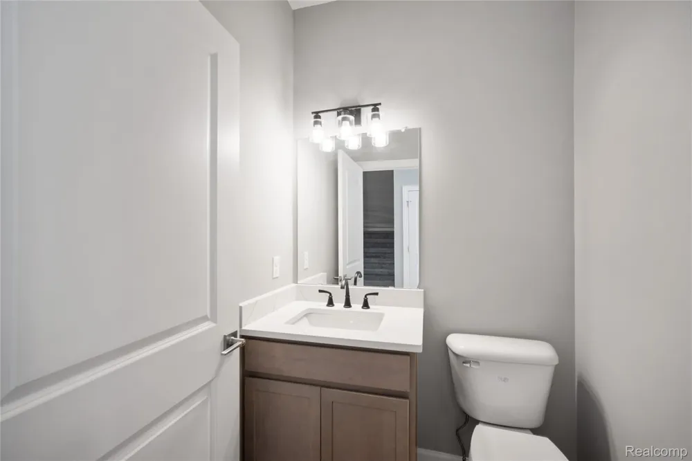 16085 Catalpa Ridge Drive Holly Township, MI 48442