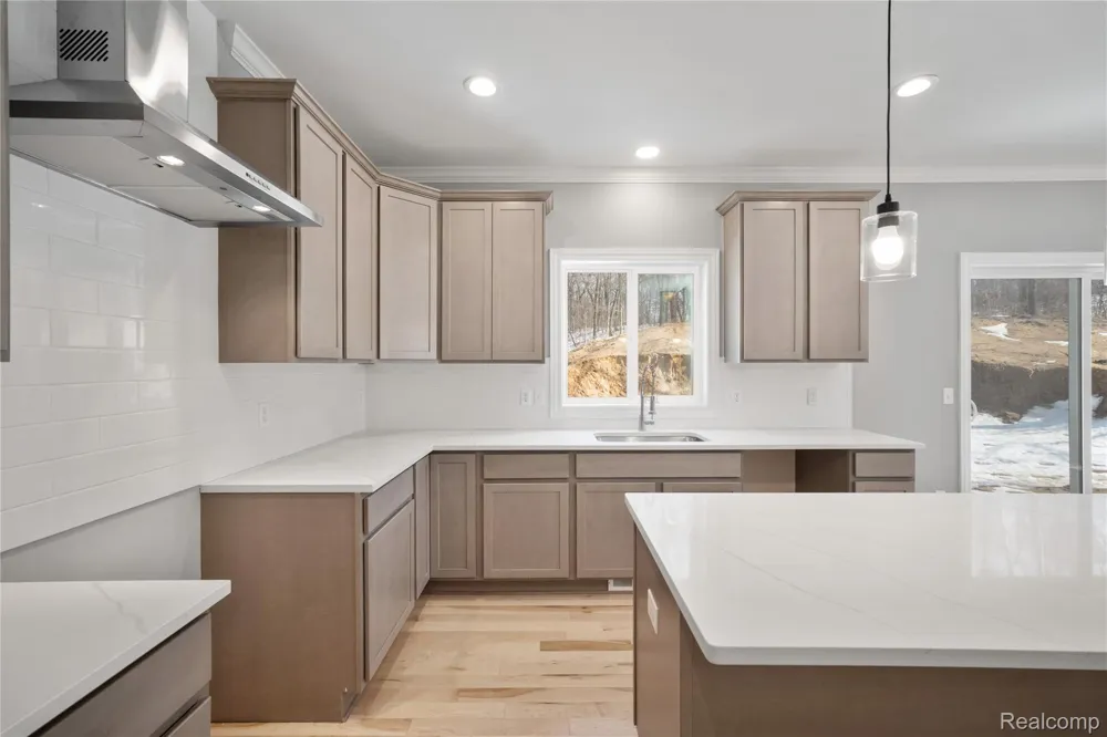 16085 Catalpa Ridge Drive Holly Township, MI 48442