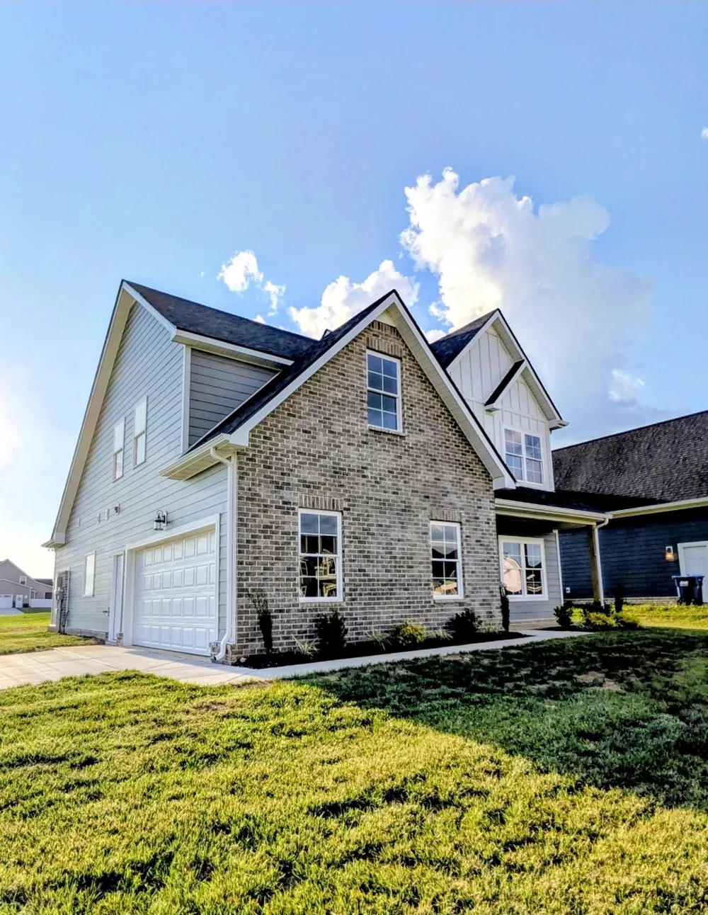 3304 Stonehorn Dr Bell Buckle, TN 37020