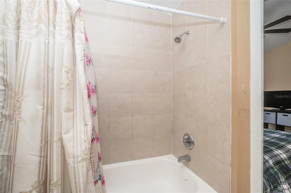 14015 LEMON VALLEY PLACE Tampa, FL 33625