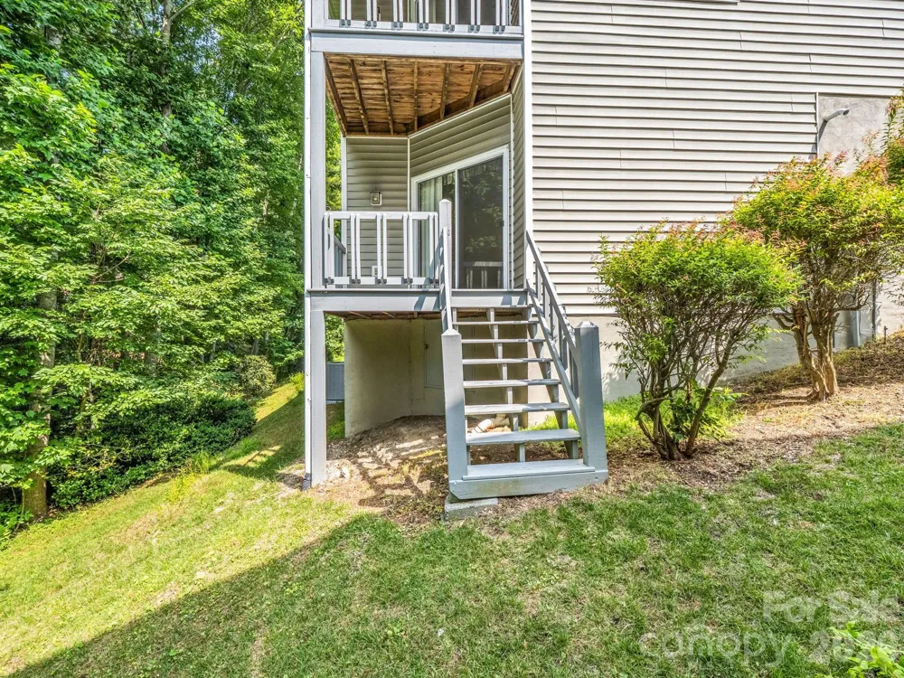 341 Laurel Park Place Hendersonville, NC 28791