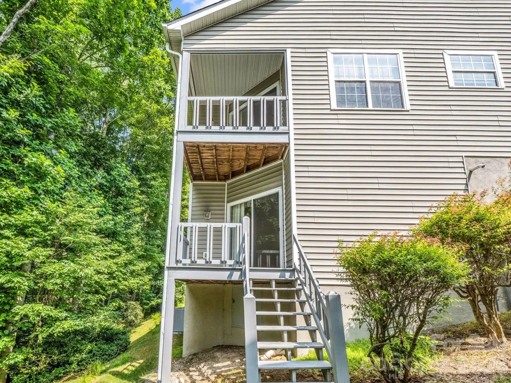 341 Laurel Park Place Hendersonville, NC 28791