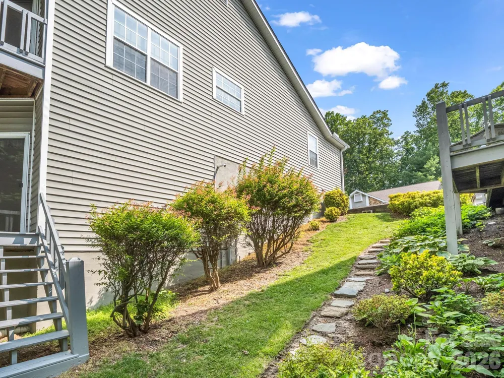 341 Laurel Park Place Hendersonville, NC 28791