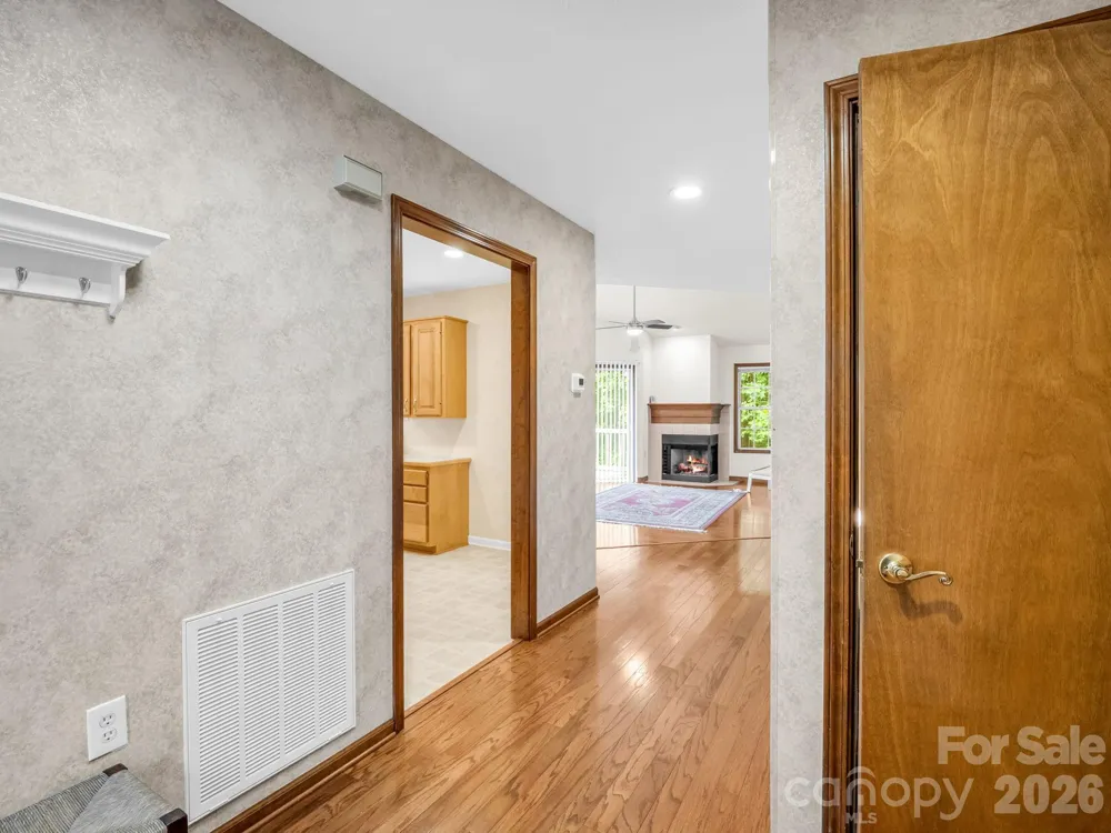 341 Laurel Park Place Hendersonville, NC 28791