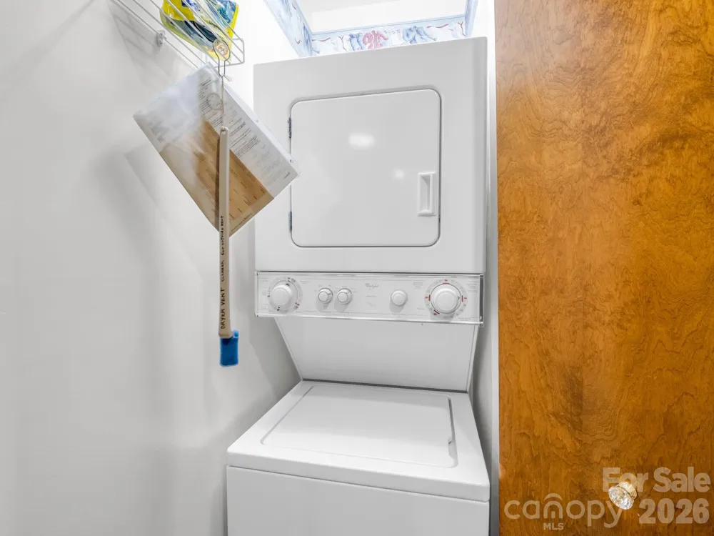 341 Laurel Park Place Hendersonville, NC 28791