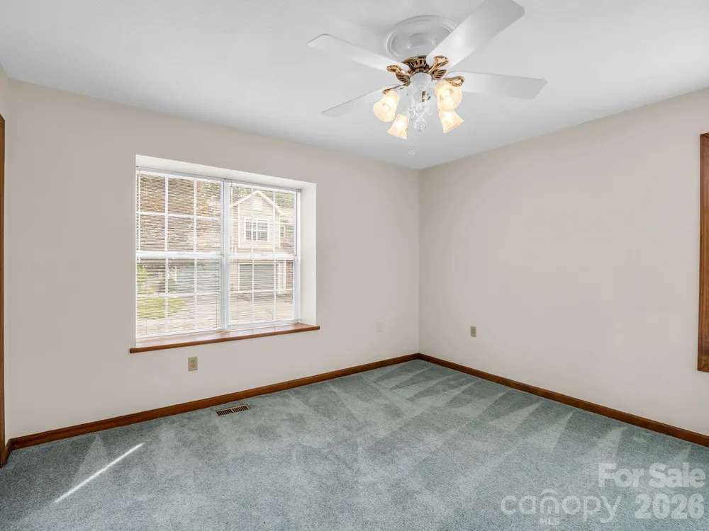 341 Laurel Park Place Hendersonville, NC 28791