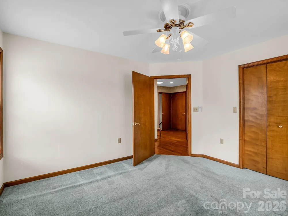 341 Laurel Park Place Hendersonville, NC 28791