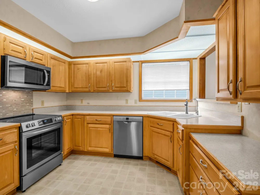 341 Laurel Park Place Hendersonville, NC 28791