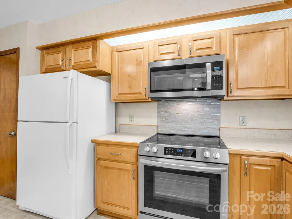 341 Laurel Park Place Hendersonville, NC 28791