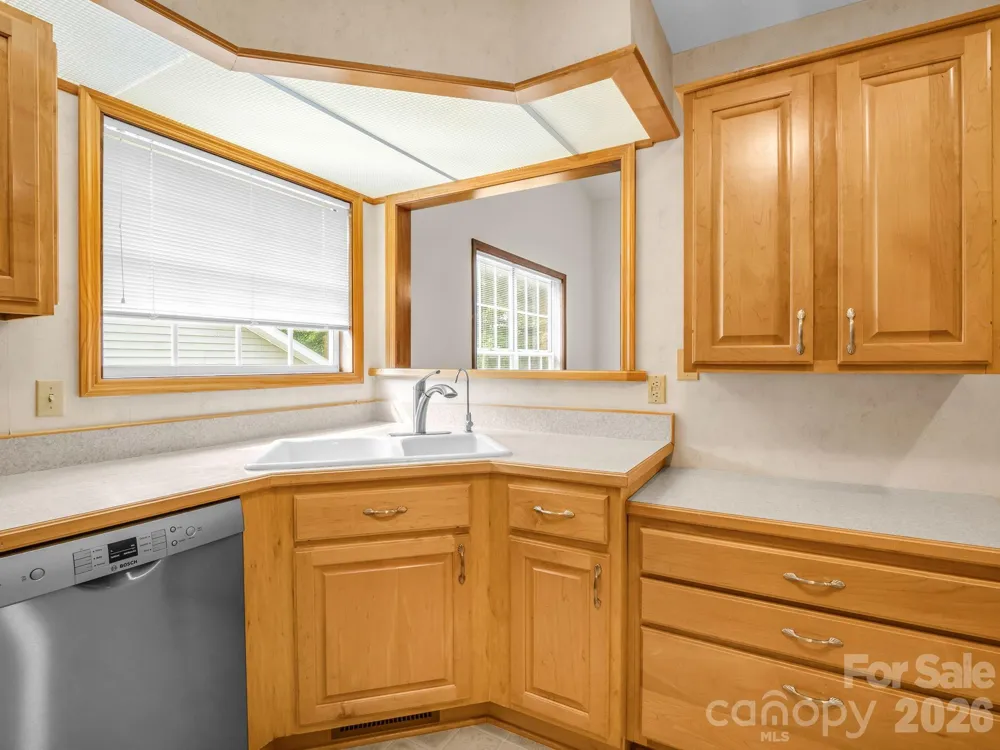 341 Laurel Park Place Hendersonville, NC 28791