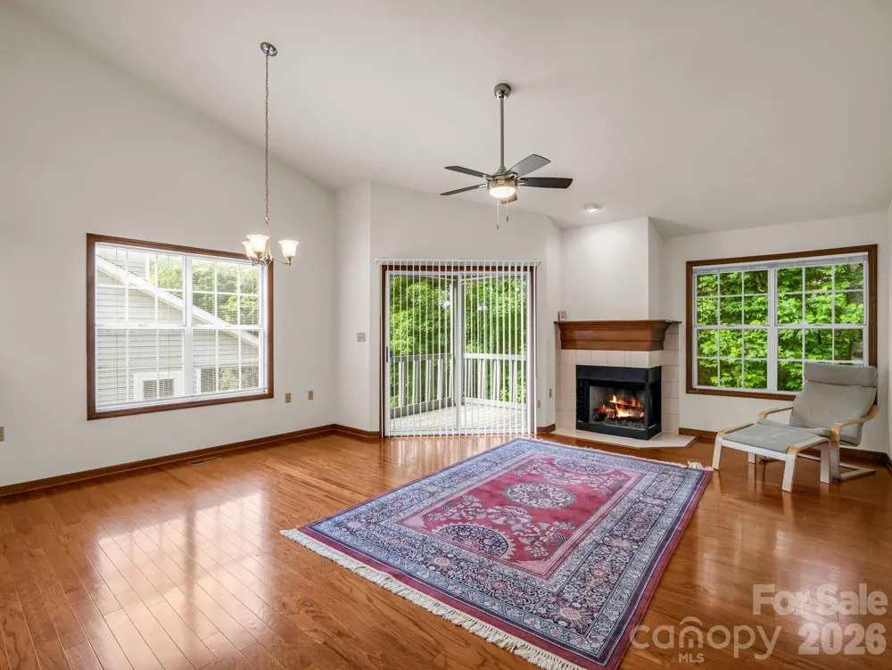341 Laurel Park Place Hendersonville, NC 28791
