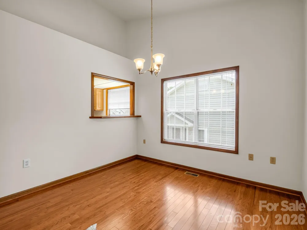 341 Laurel Park Place Hendersonville, NC 28791
