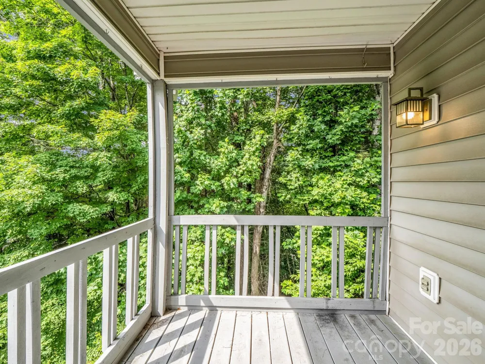 341 Laurel Park Place Hendersonville, NC 28791