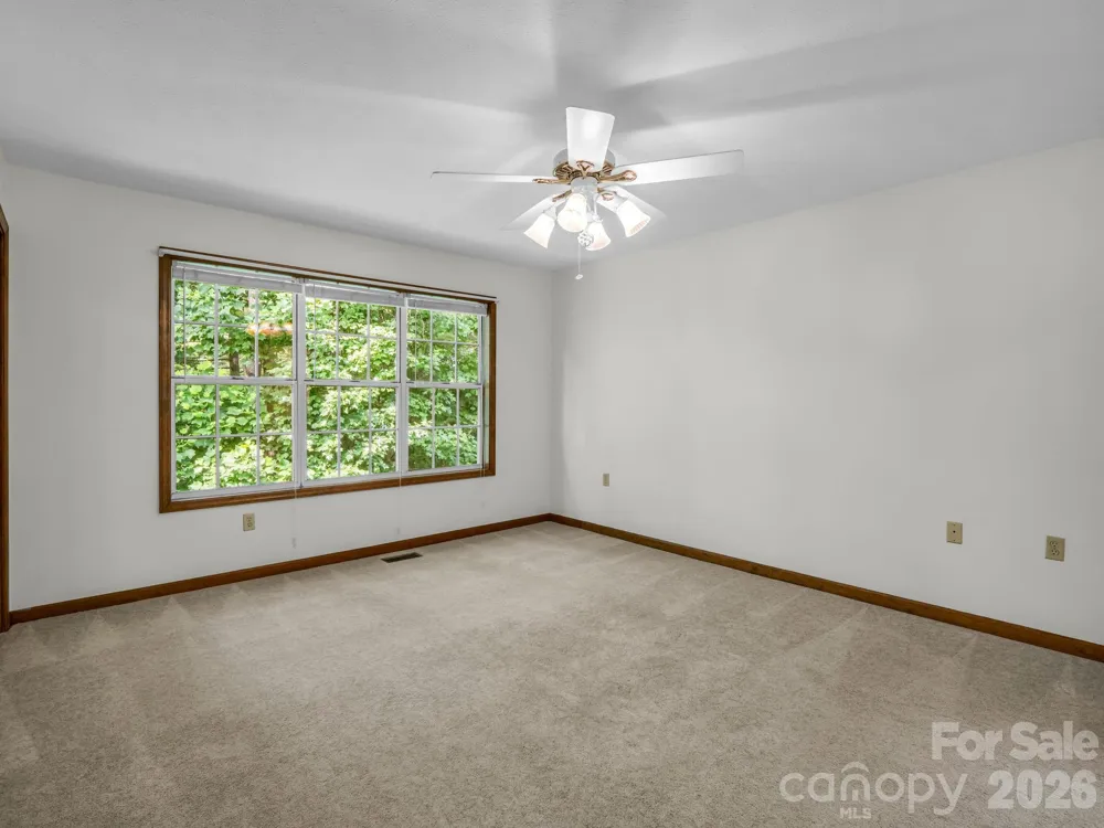 341 Laurel Park Place Hendersonville, NC 28791