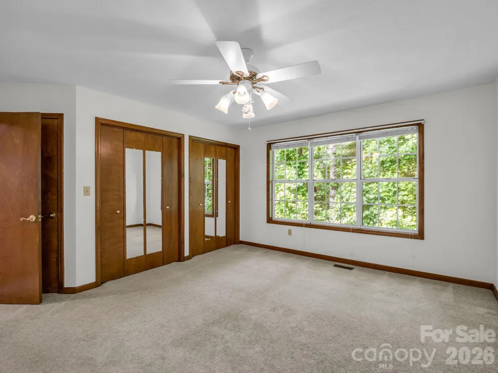 341 Laurel Park Place Hendersonville, NC 28791