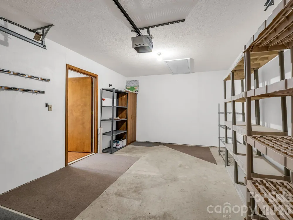 341 Laurel Park Place Hendersonville, NC 28791