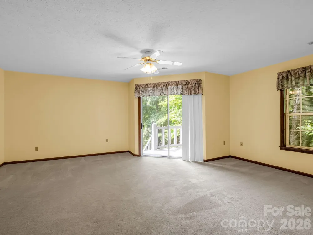 341 Laurel Park Place Hendersonville, NC 28791