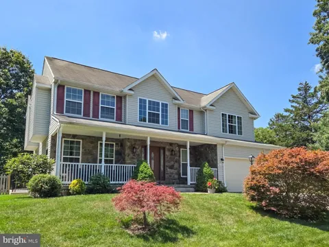 6728 MEADOWLAWN CIRCLE