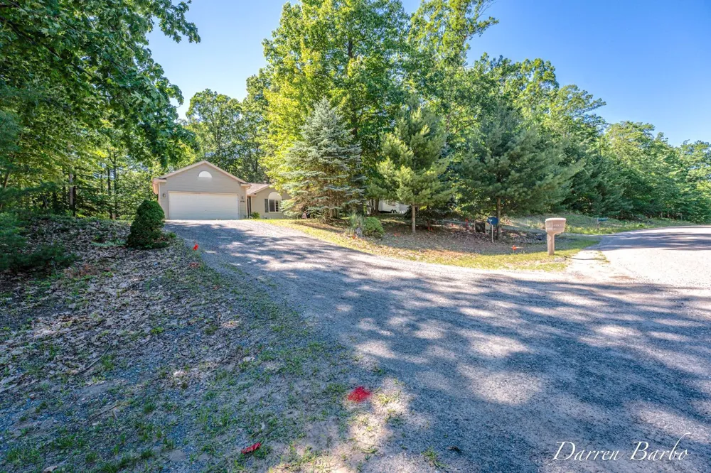 4561 Pine Avenue Mears, MI 49436