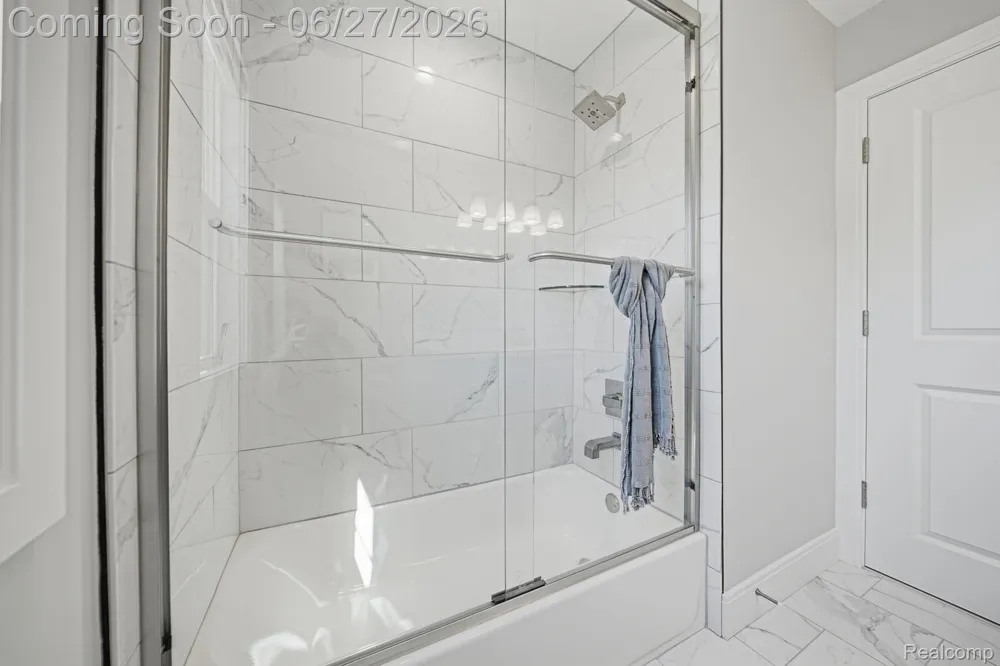 3898 Albatross Court Rochester Hills City, MI 48309