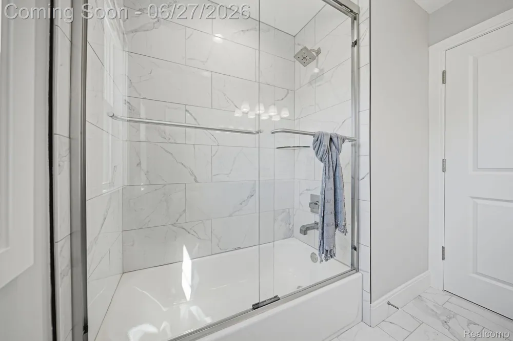3898 Albatross Court Rochester Hills City, MI 48309