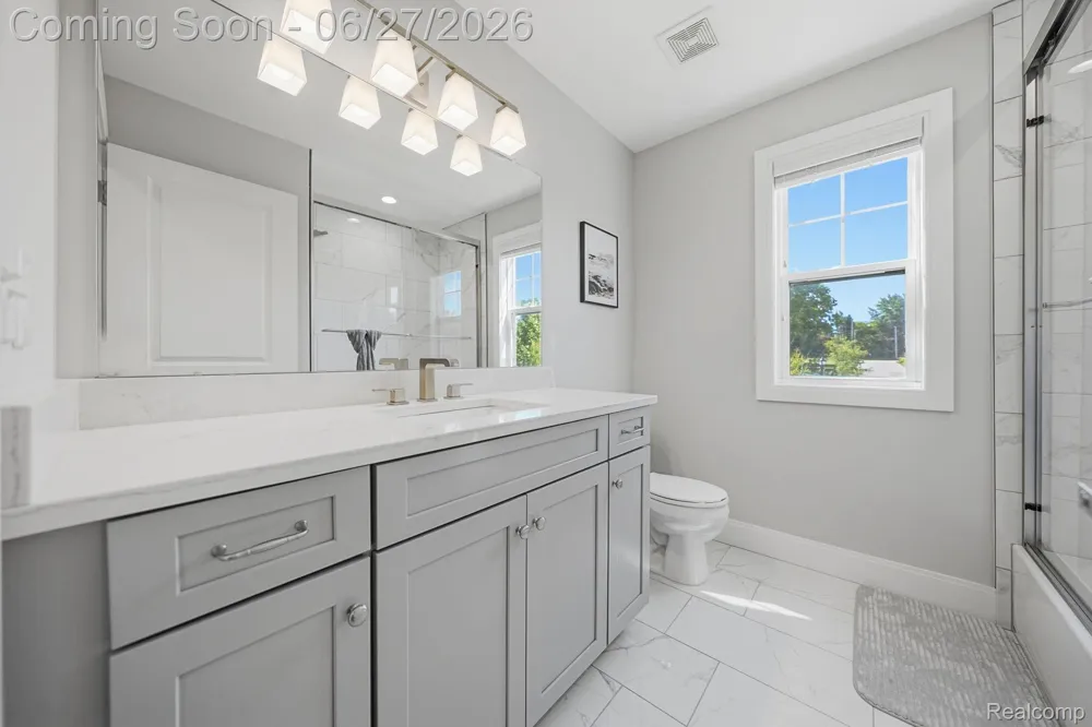 3898 Albatross Court Rochester Hills City, MI 48309