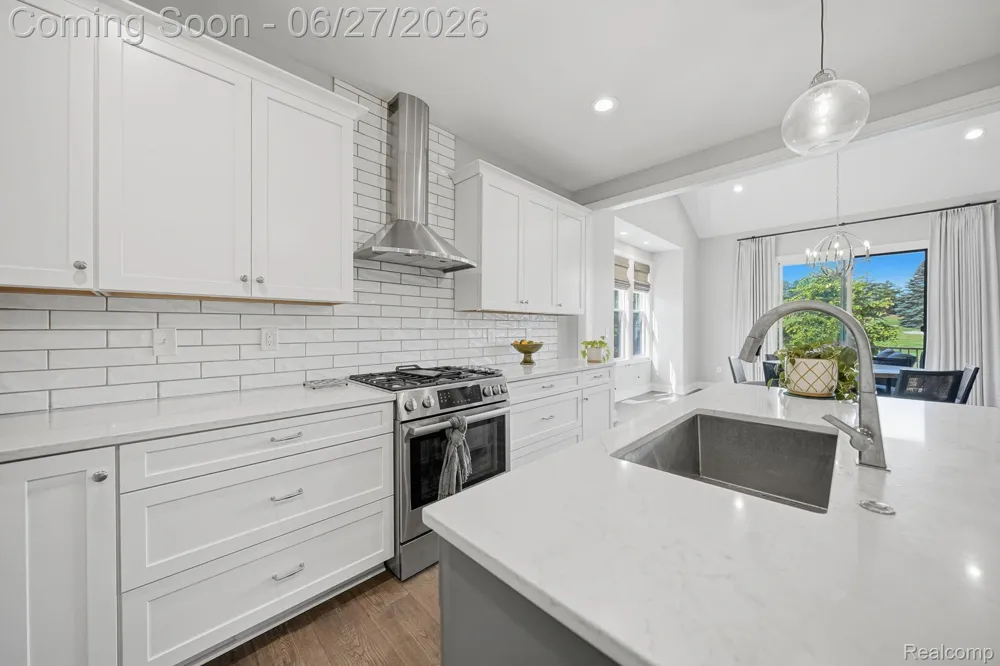 3898 Albatross Court Rochester Hills City, MI 48309