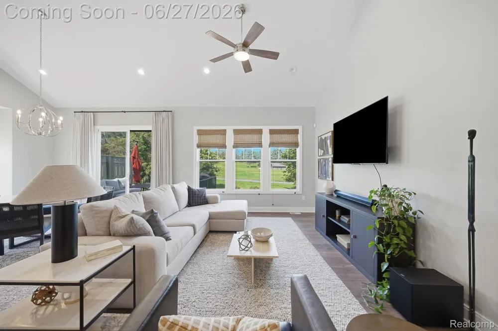 3898 Albatross Court Rochester Hills City, MI 48309
