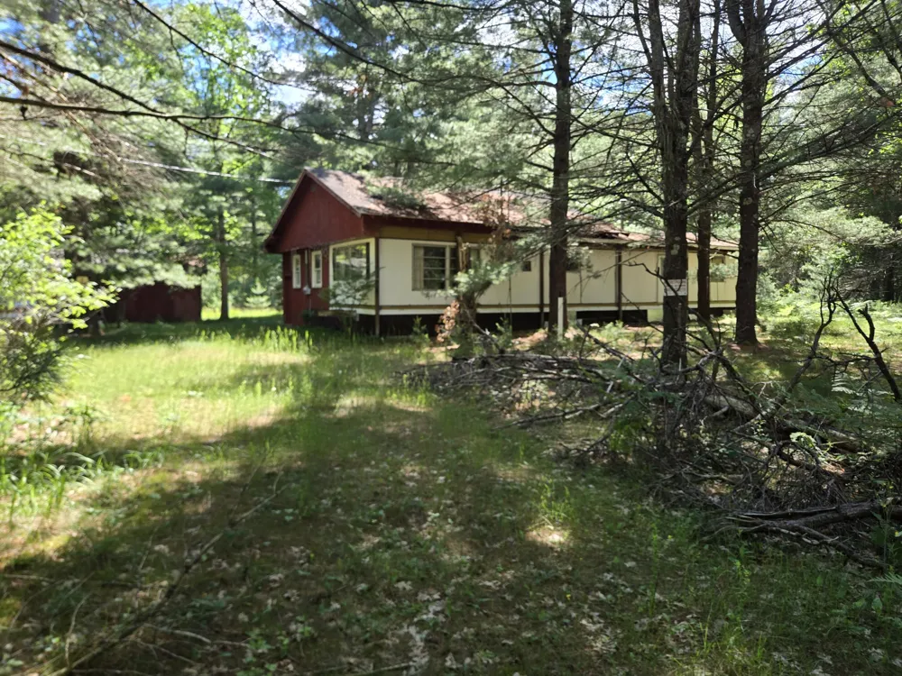 2637 S Jenny Circle Cherry Valley Township, MI 49304