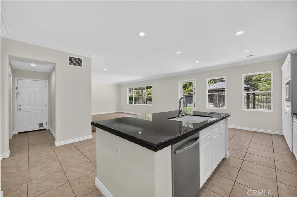 17 Turning Leaf Way Azusa, CA 91702
