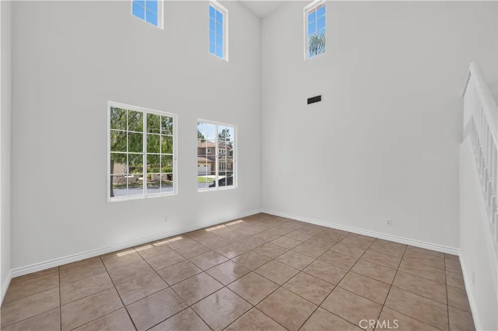 17 Turning Leaf Way Azusa, CA 91702