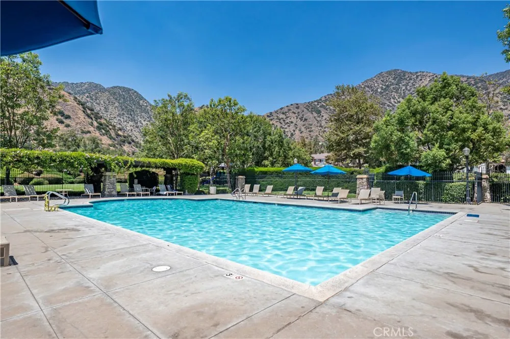 17 Turning Leaf Way Azusa, CA 91702