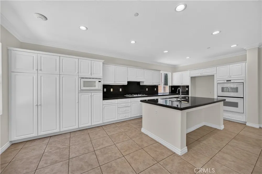 17 Turning Leaf Way Azusa, CA 91702