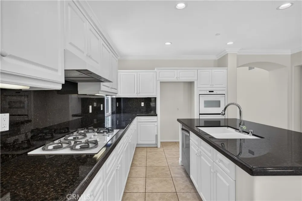 17 Turning Leaf Way Azusa, CA 91702
