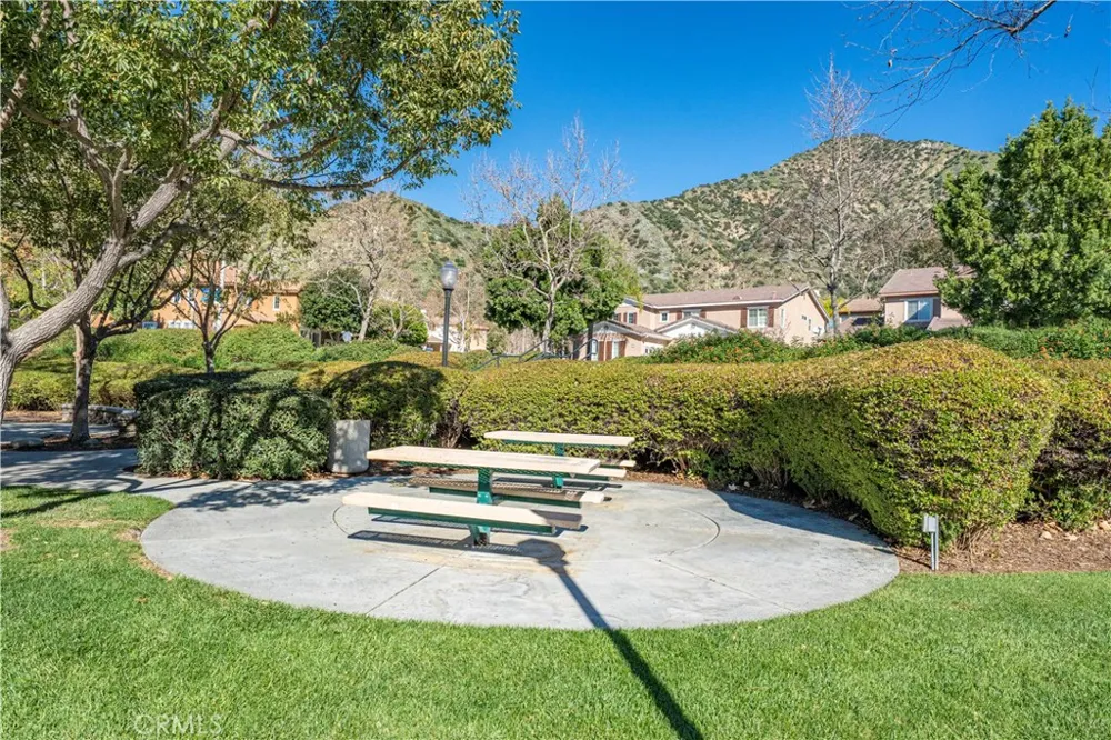 17 Turning Leaf Way Azusa, CA 91702