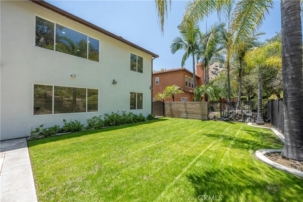 17 Turning Leaf Way Azusa, CA 91702