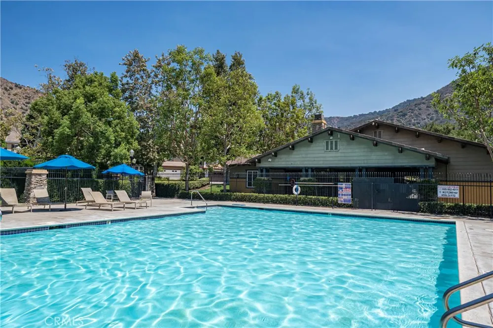 17 Turning Leaf Way Azusa, CA 91702